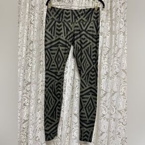 Lululemon Wunder Under Chevron Luxtreme Leggings